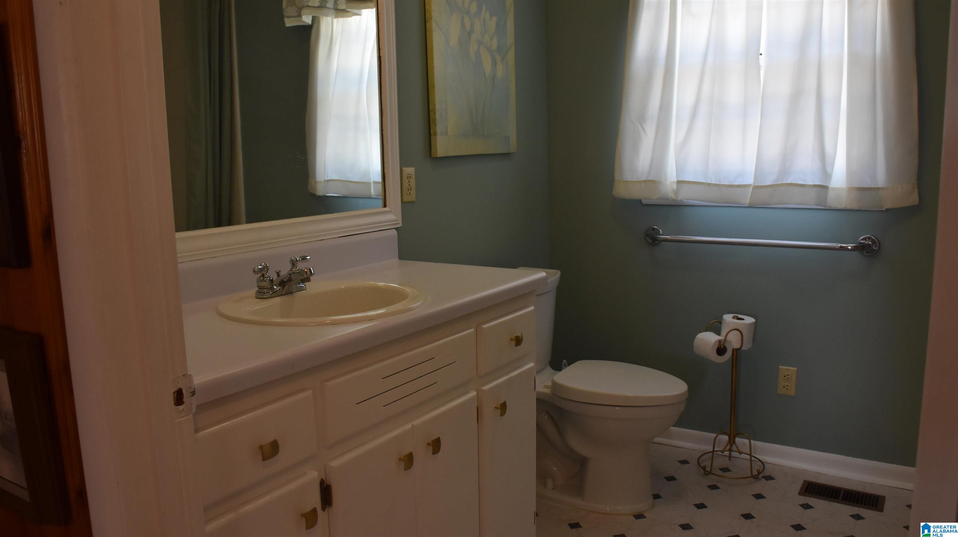 3866 Renfroe Road Talladega, AL 35160 - Photo 15 of 20