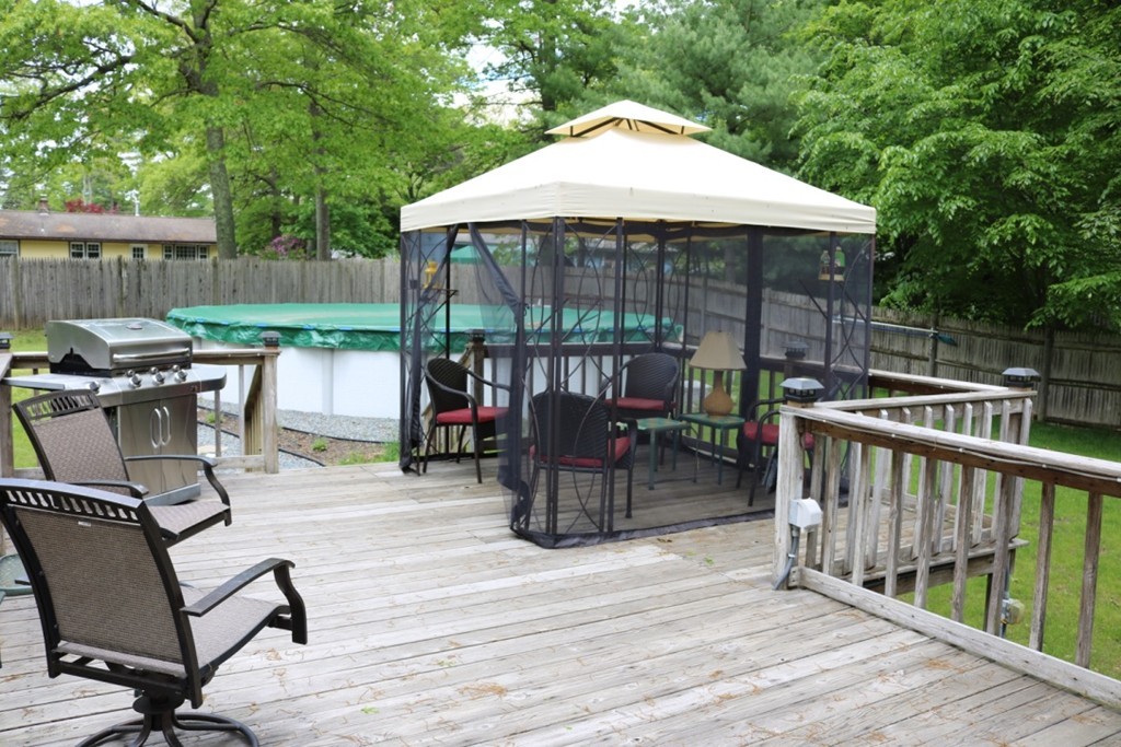 114 Eleanor Road Raynham, MA 02767 - Photo 4 of 24 Gallery Image 4