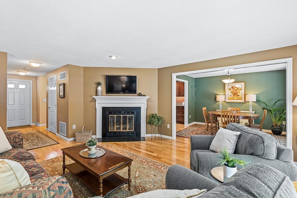35 Fuller Pond Road, Unit 35 Middleton, MA 01949 - Photo 3 of 40 Gallery Image 3