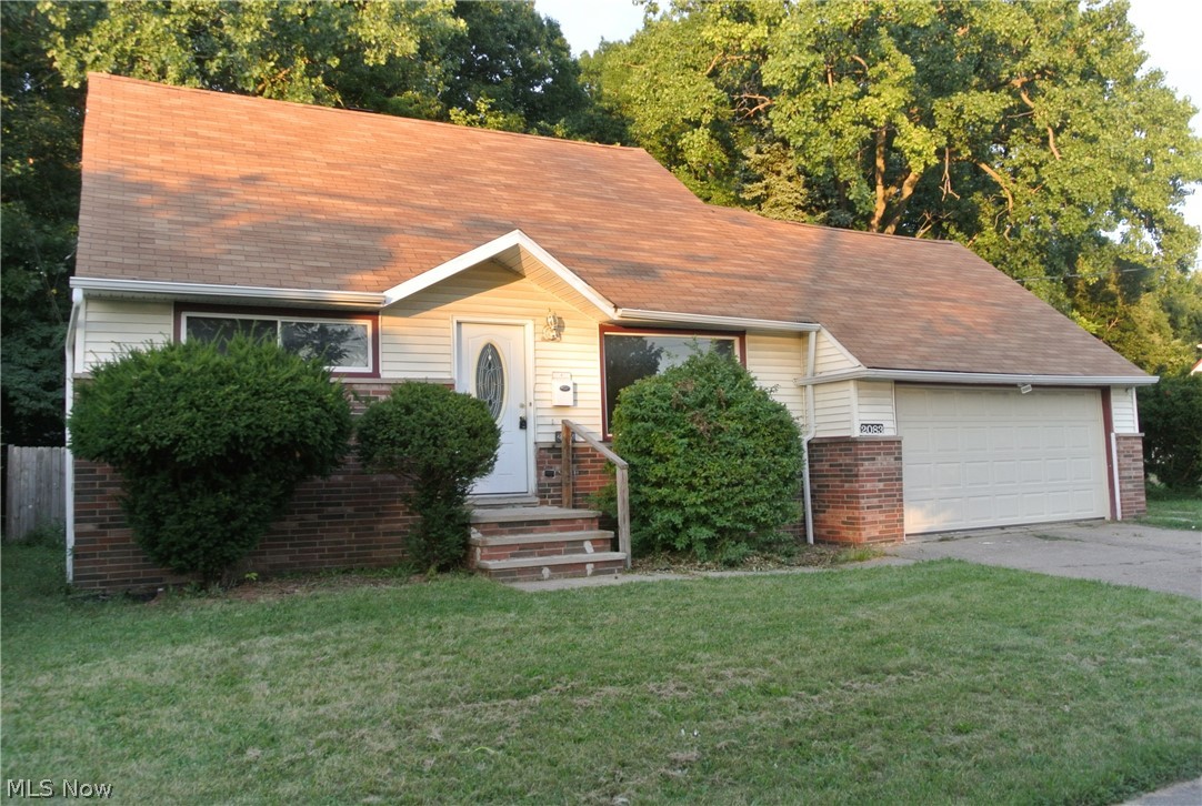 2083 Green Road Cleveland, OH 44121 - Photo 1 of 33