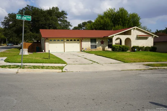 $265,000 | 615 Amistad Boulevard, Universal City, TX 78148
