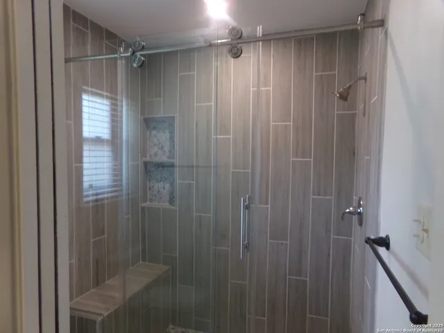 $265,000 | 615 Amistad Boulevard, Universal City, TX 78148