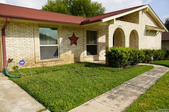 $265,000 | 615 Amistad Boulevard, Universal City, TX 78148