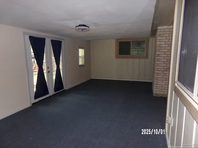 $265,000 | 615 Amistad Boulevard, Universal City, TX 78148