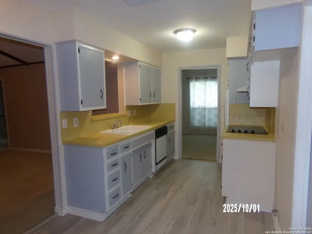 $265,000 | 615 Amistad Boulevard, Universal City, TX 78148