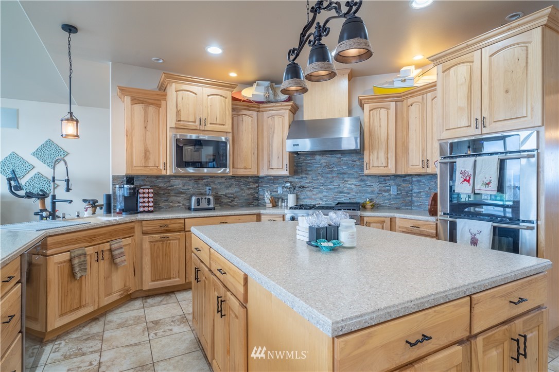 2416 Elgin Road Northeast Moses Lake, WA 98837 - Photo 15 of 40 Gallery Image 15