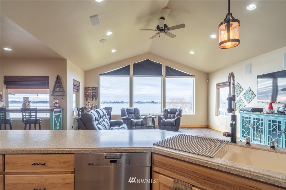 2416 Elgin Road Northeast Moses Lake, WA 98837 - Photo 17 of 40 Gallery Image 17