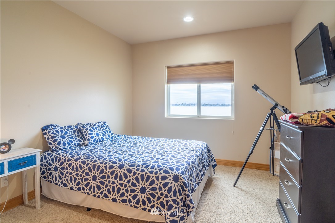 2416 Elgin Road Northeast Moses Lake, WA 98837 - Photo 30 of 40 Gallery Image 30