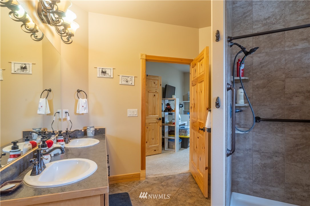 2416 Elgin Road Northeast Moses Lake, WA 98837 - Photo 32 of 40 Gallery Image 32