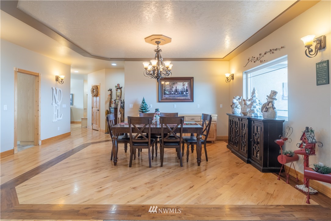 2416 Elgin Road Northeast Moses Lake, WA 98837 - Photo 5 of 40 Gallery Image 5