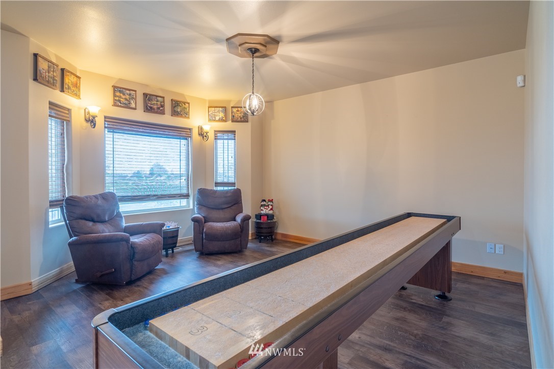2416 Elgin Road Northeast Moses Lake, WA 98837 - Photo 7 of 40 Gallery Image 7