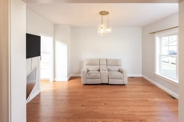 $925,000 | 31 Lilac Avenue, Bellingham, MA 02019