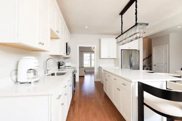 $925,000 | 31 Lilac Avenue, Bellingham, MA 02019