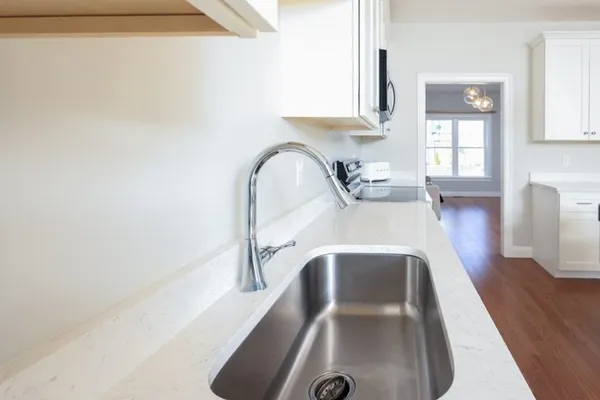 $925,000 | 31 Lilac Avenue, Bellingham, MA 02019