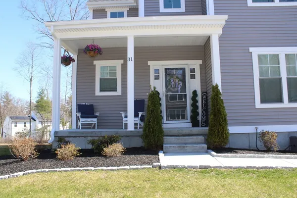 $969,000 | 31 Lilac Avenue, Bellingham, MA 02019