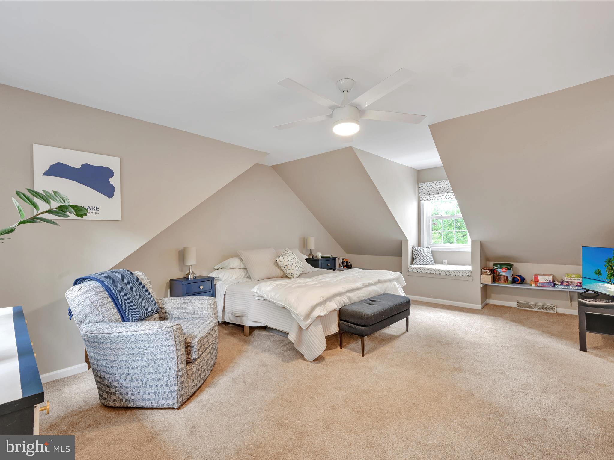 2 Garvin Road Denver, PA 17517 - Photo 28 of 40 Fourth Bedroom is ample sized!