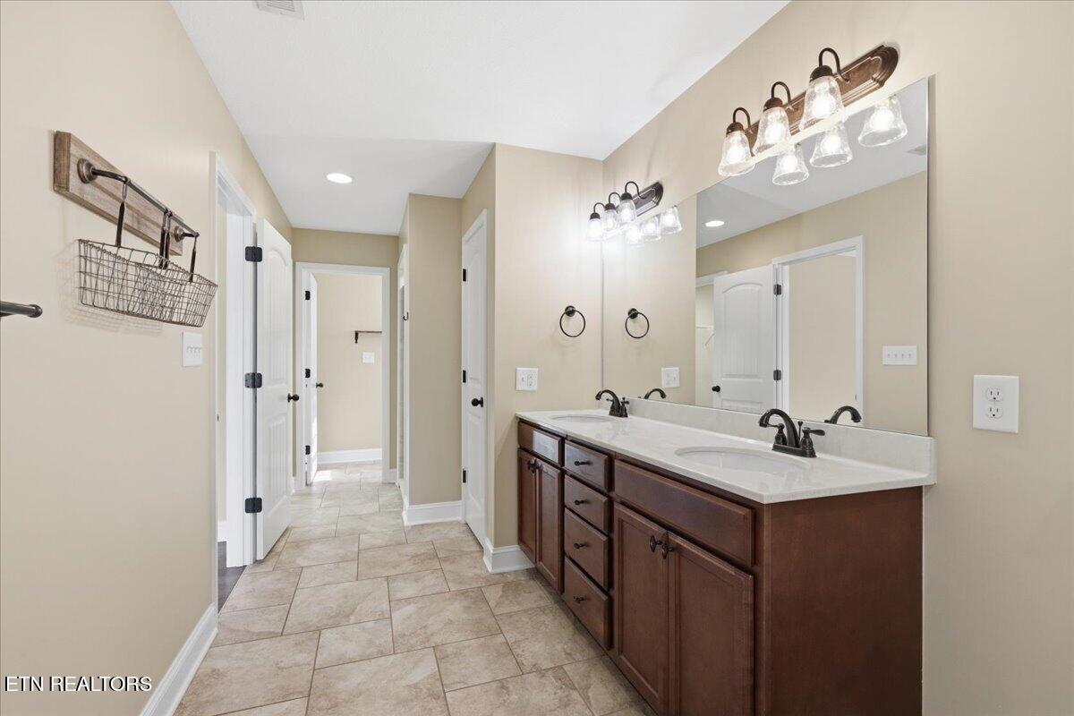 7025 Thomas Weaver Road Knoxville, TN 37938 - Photo 23 of 26 23-016_7K9A6659
