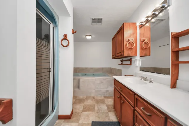 $2,850 | 1404 Aldrich Street, Houston, TX 77055