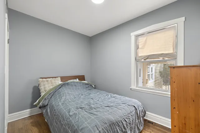 $325,000 | 7535 West 61st Street, Summit, IL 60501