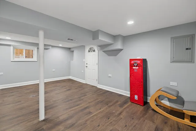 $325,000 | 7535 West 61st Street, Summit, IL 60501