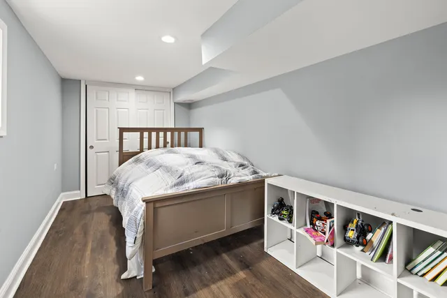 $325,000 | 7535 West 61st Street, Summit, IL 60501