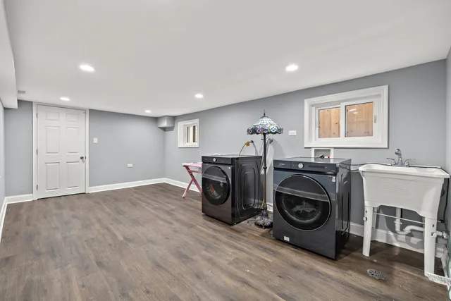 $325,000 | 7535 West 61st Street, Summit, IL 60501