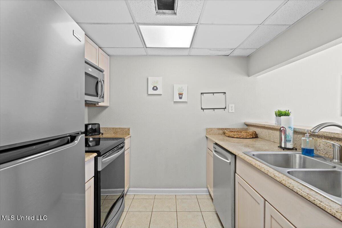 3230 Cumberland Road, Unit 46 Ocean Springs, MS 39564 - Photo 6 of 44 08-HJ0A9731