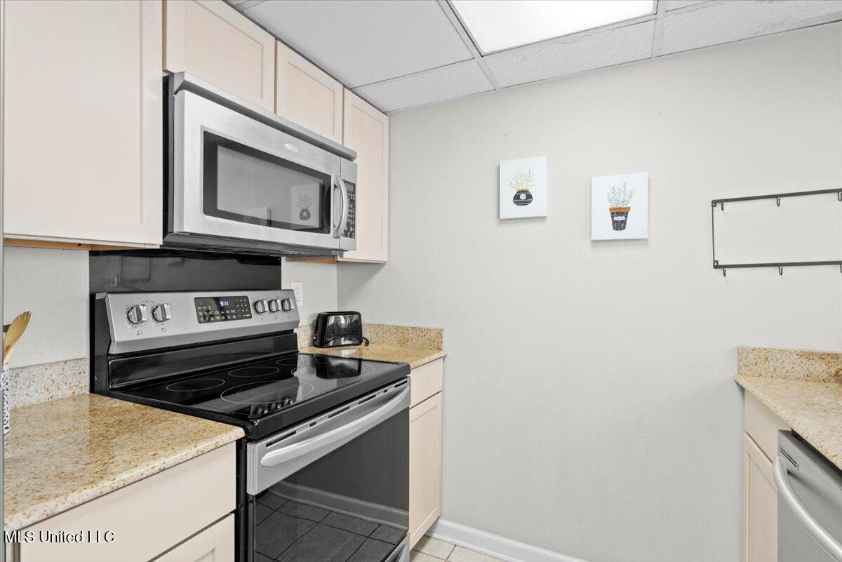 3230 Cumberland Road, Unit 46 Ocean Springs, MS 39564 - Photo 7 of 44 09-HJ0A9735