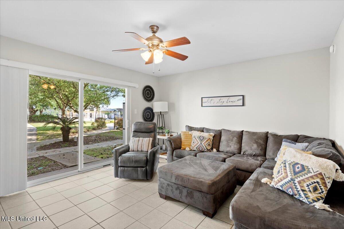 3230 Cumberland Road, Unit 46 Ocean Springs, MS 39564 - Photo 9 of 44 11-HJ0A9743