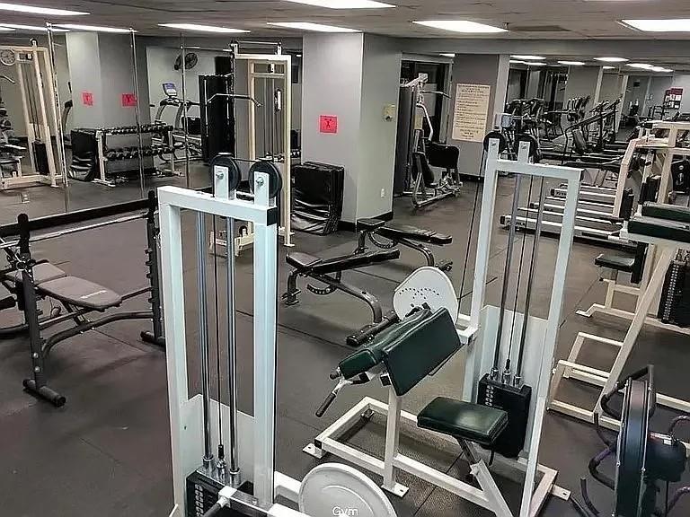 620 Peachtree Street Northeast, Unit 901 Atlanta, GA 30308 - Photo 6 of 19 a view of a room with gym equipment