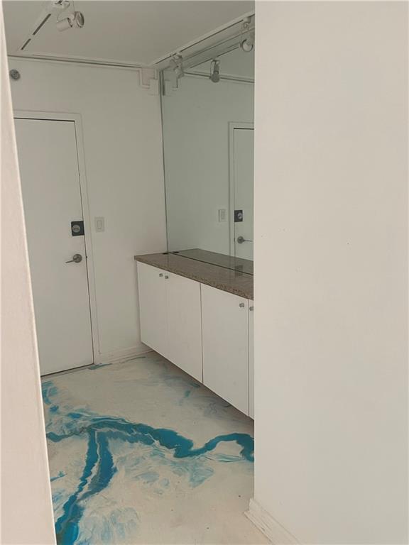 620 Peachtree Street Northeast, Unit 901 Atlanta, GA 30308 - Photo 8 of 19 a view of a bathroom