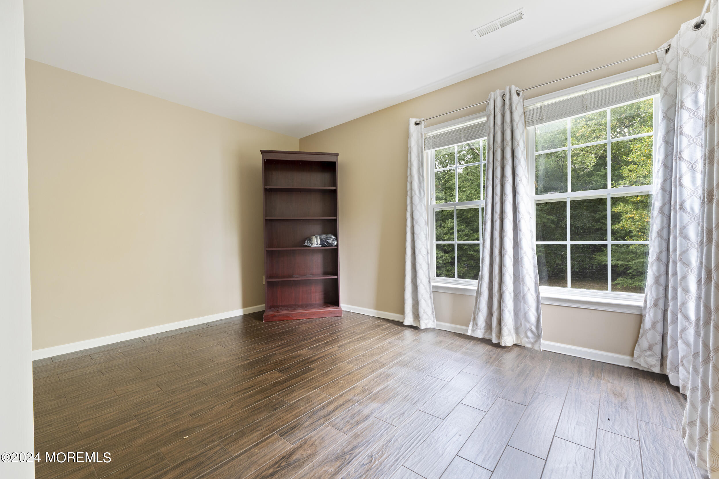 1 Bridgewater Road Farmingdale, NJ 07727 - Photo 28 of 51 36_image-25