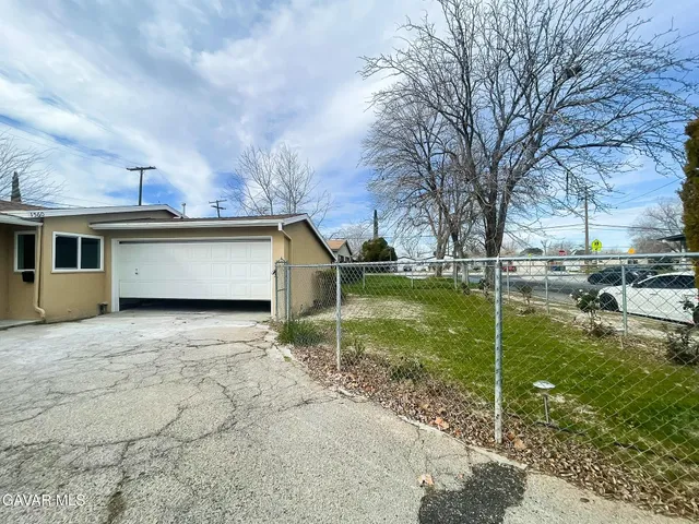 $429,900 | 1560 West Ave H-10, Lancaster, CA 93534