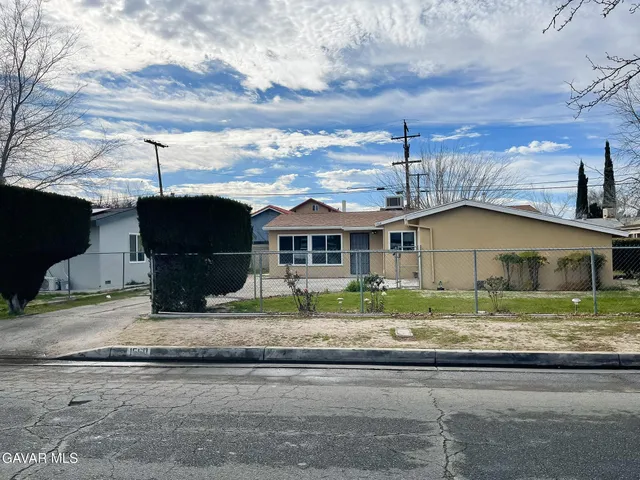 $429,900 | 1560 West Ave H-10, Lancaster, CA 93534