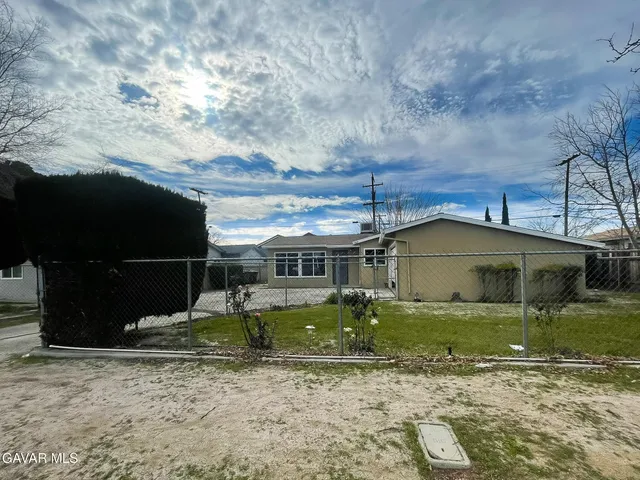 $429,900 | 1560 West Ave H-10, Lancaster, CA 93534