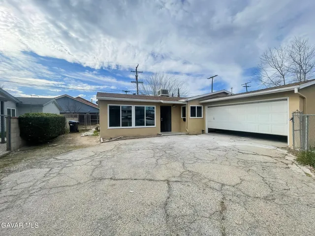 $429,900 | 1560 West Ave H-10, Lancaster, CA 93534