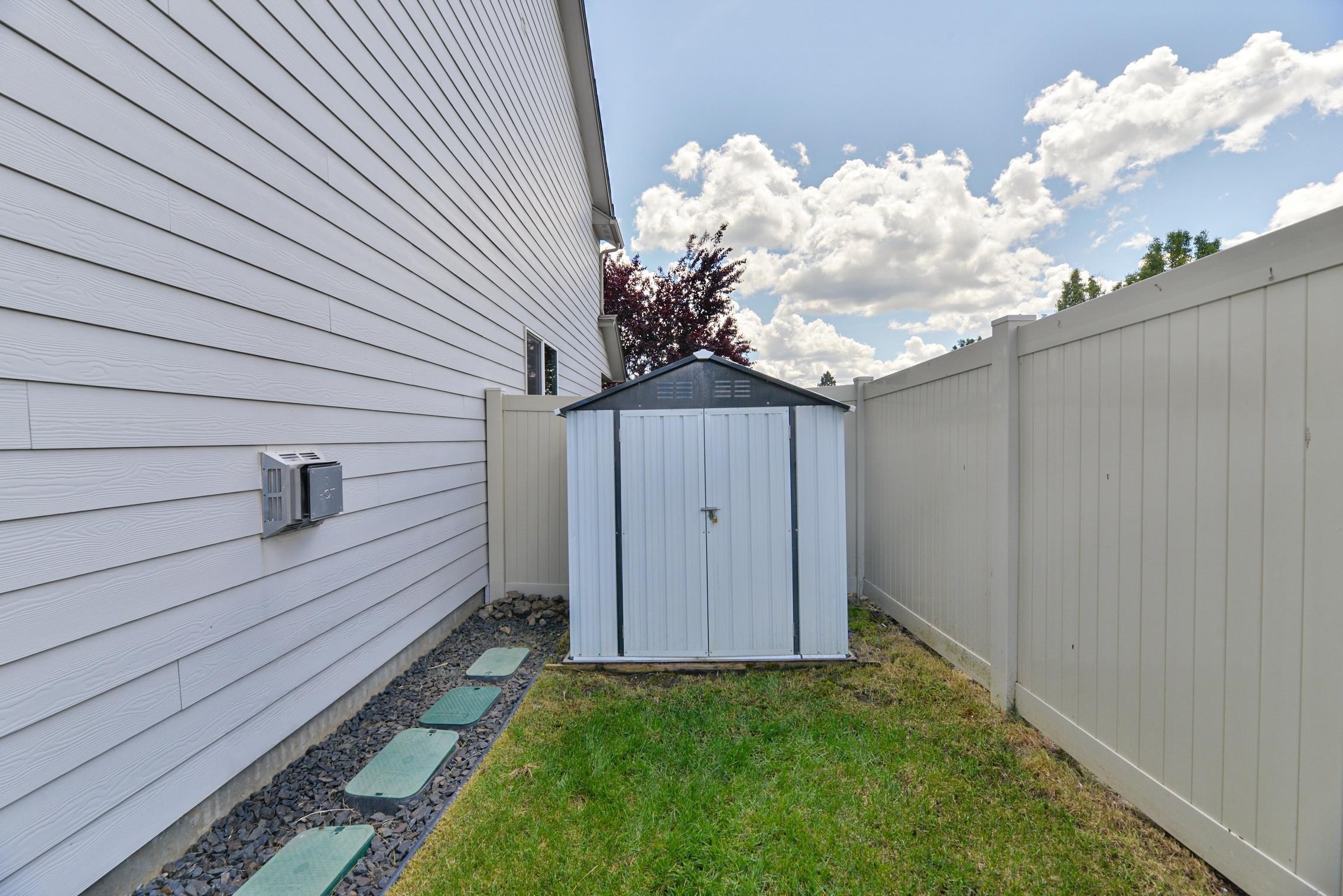 2820 Helens Lane Spokane, WA 99208 - Photo 34 of 44