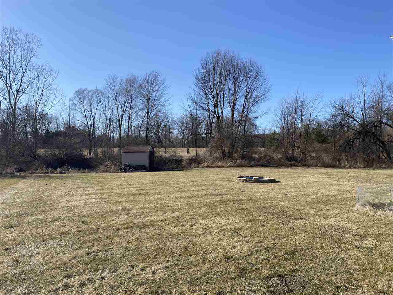 4049 North Henderson Road Davison, MI 48423 - Photo 5 of 12 50036121-4.JPG