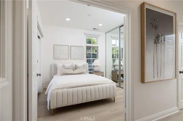 $2,495,000 | 2545 Bungalow Place, Unit 12, Corona del Mar, CA 92625