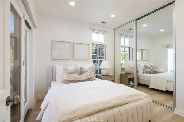 $2,375,000 | 2545 Bungalow Place, Unit 12, Corona del Mar, CA 92625