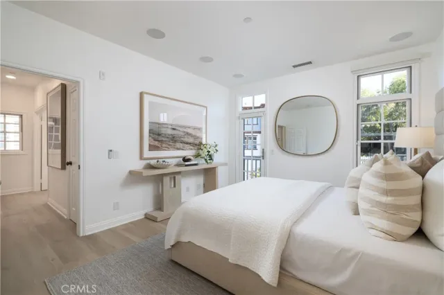 $2,495,000 | 2545 Bungalow Place, Unit 12, Corona del Mar, CA 92625