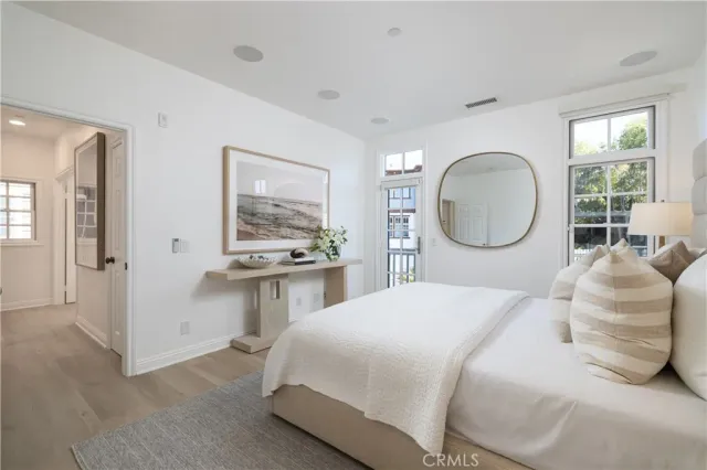 $2,495,000 | 2545 Bungalow Place, Unit 12, Corona del Mar, CA 92625