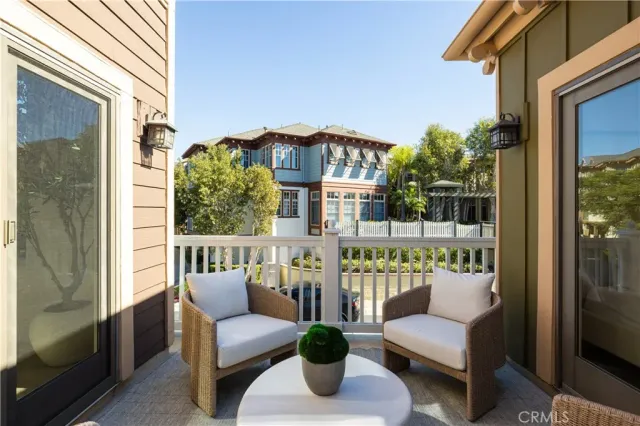 $2,495,000 | 2545 Bungalow Place, Unit 12, Corona del Mar, CA 92625