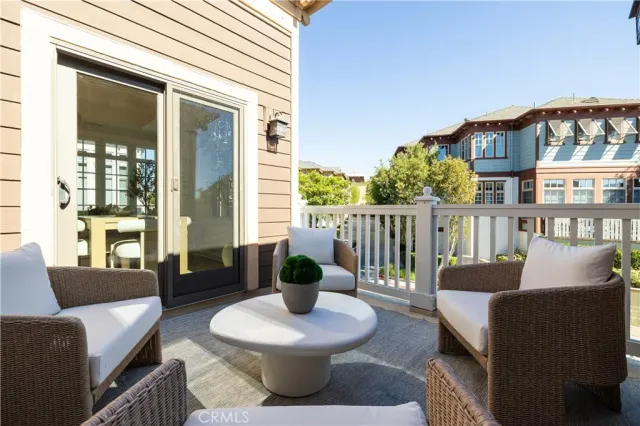 $2,495,000 | 2545 Bungalow Place, Unit 12, Corona del Mar, CA 92625