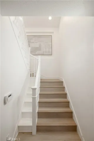 $2,495,000 | 2545 Bungalow Place, Unit 12, Corona del Mar, CA 92625