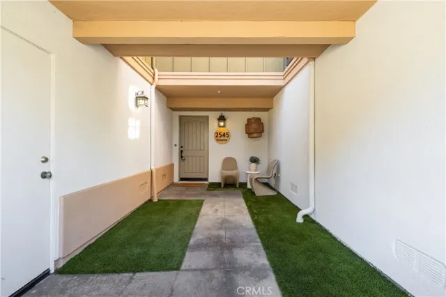 $2,495,000 | 2545 Bungalow Place, Unit 12, Corona del Mar, CA 92625