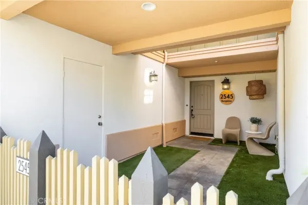 $2,375,000 | 2545 Bungalow Place, Unit 12, Corona del Mar, CA 92625