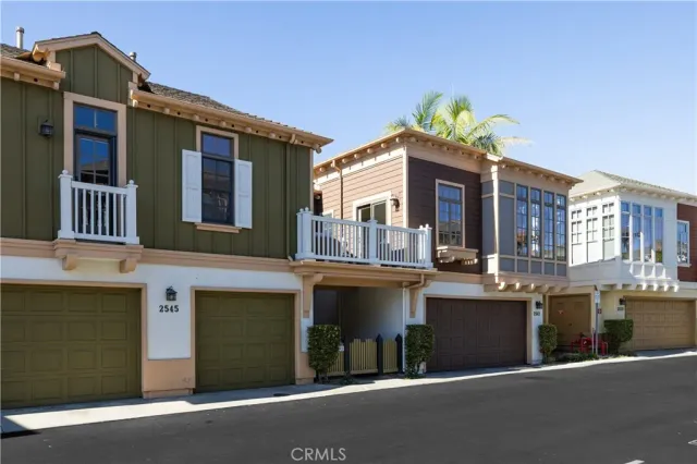 $2,495,000 | 2545 Bungalow Place, Unit 12, Corona del Mar, CA 92625