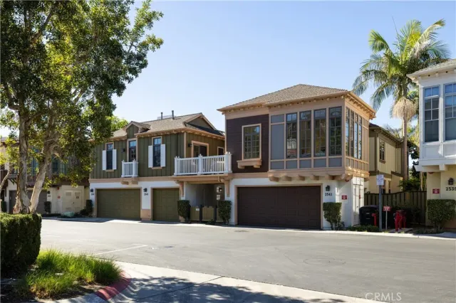 $2,495,000 | 2545 Bungalow Place, Unit 12, Corona del Mar, CA 92625