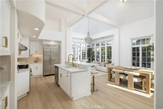 $2,495,000 | 2545 Bungalow Place, Unit 12, Corona del Mar, CA 92625